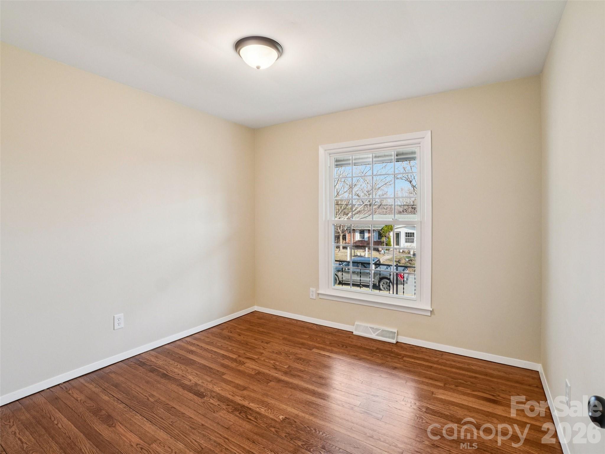 23 Starmount Drive Asheville NC 28806