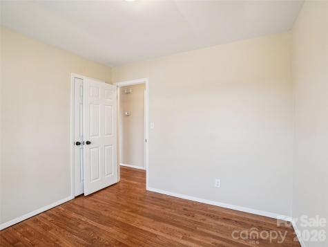 23 Starmount Drive Asheville NC 28806