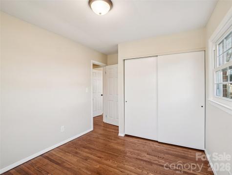 23 Starmount Drive Asheville NC 28806