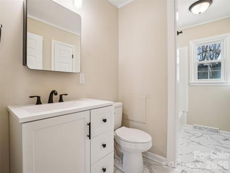 23 Starmount Drive Asheville NC 28806
