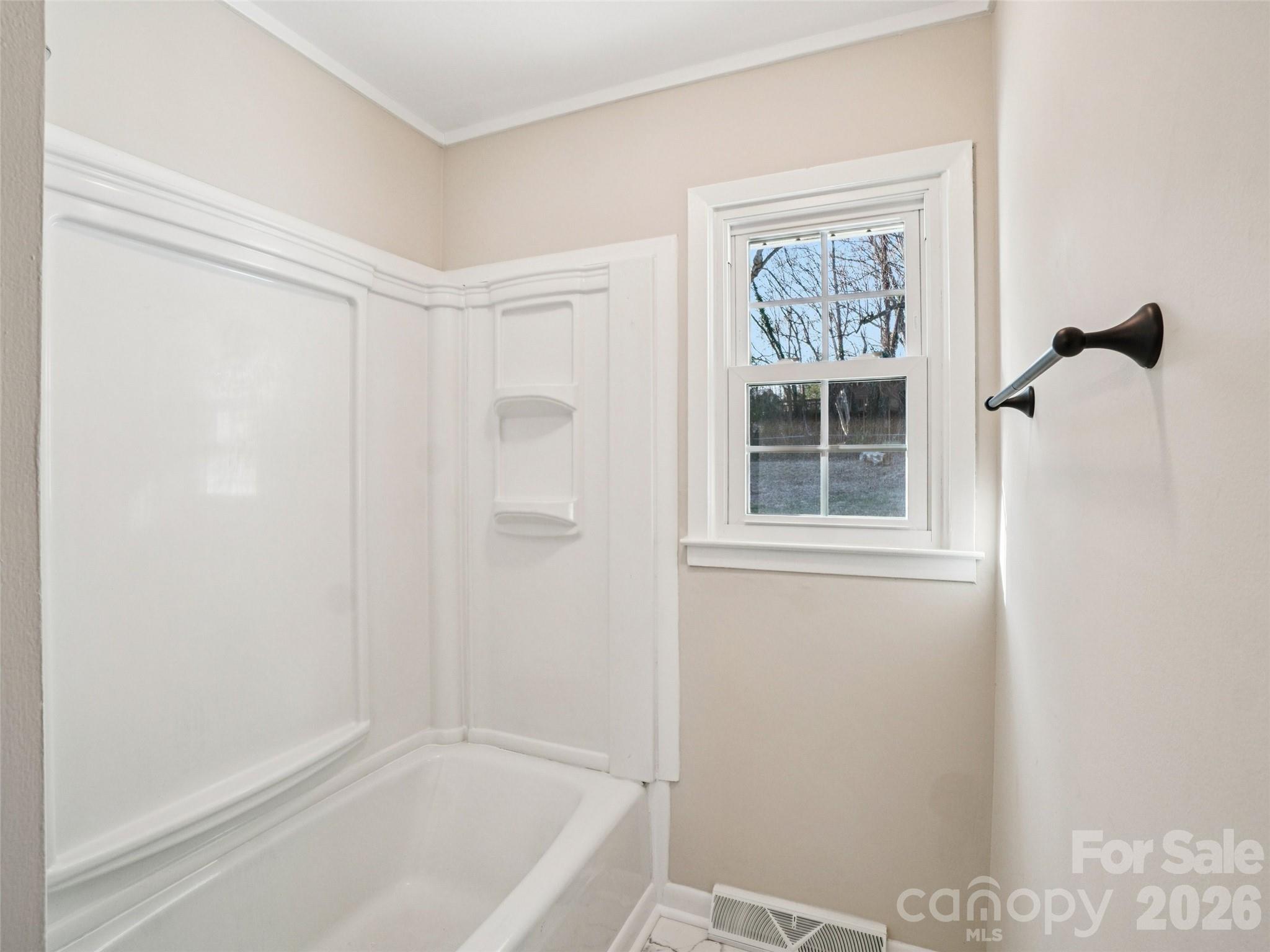 23 Starmount Drive Asheville NC 28806