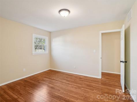 23 Starmount Drive Asheville NC 28806