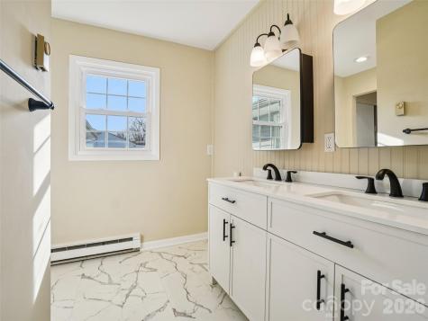 23 Starmount Drive Asheville NC 28806