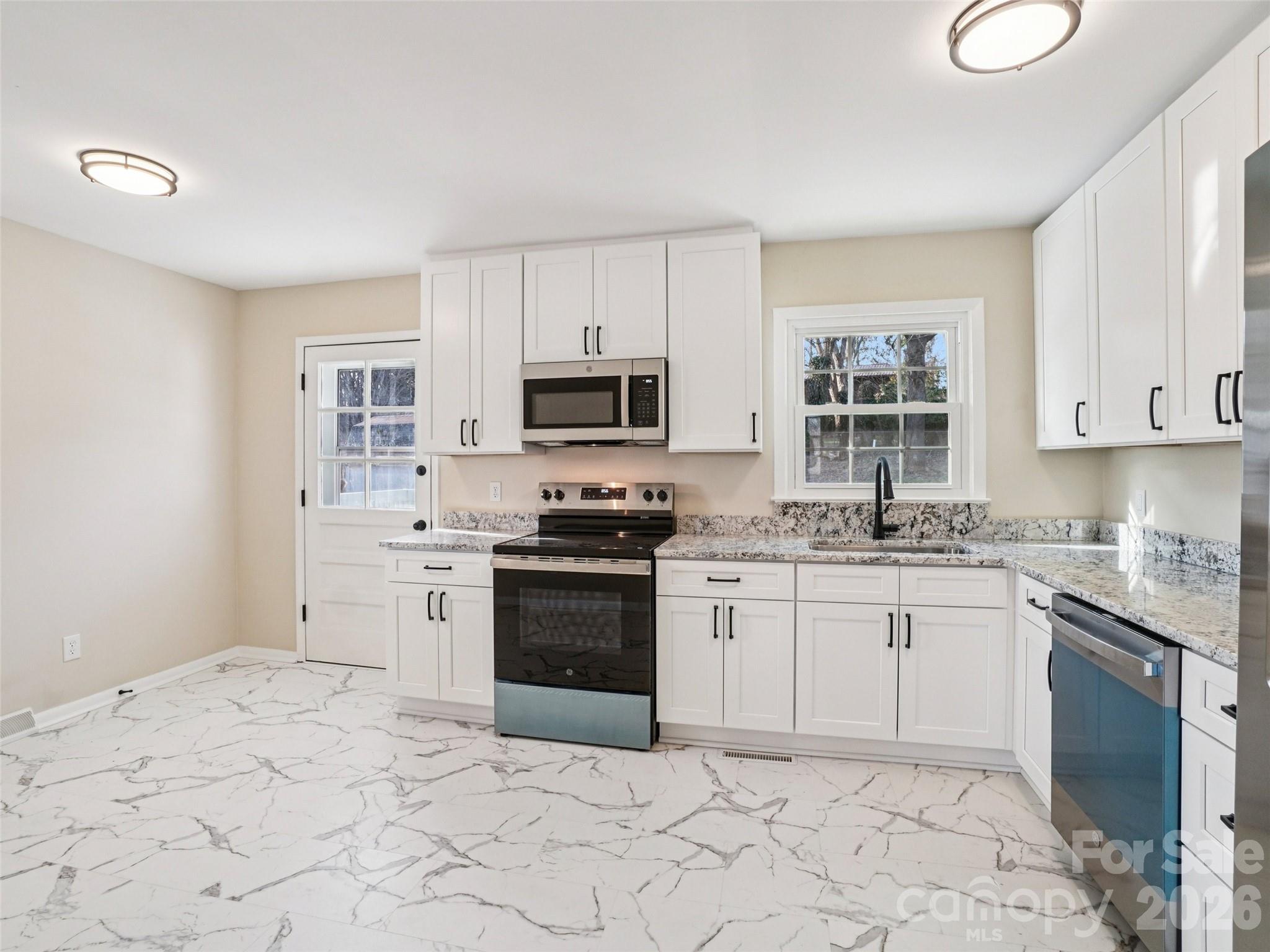 23 Starmount Drive Asheville NC 28806