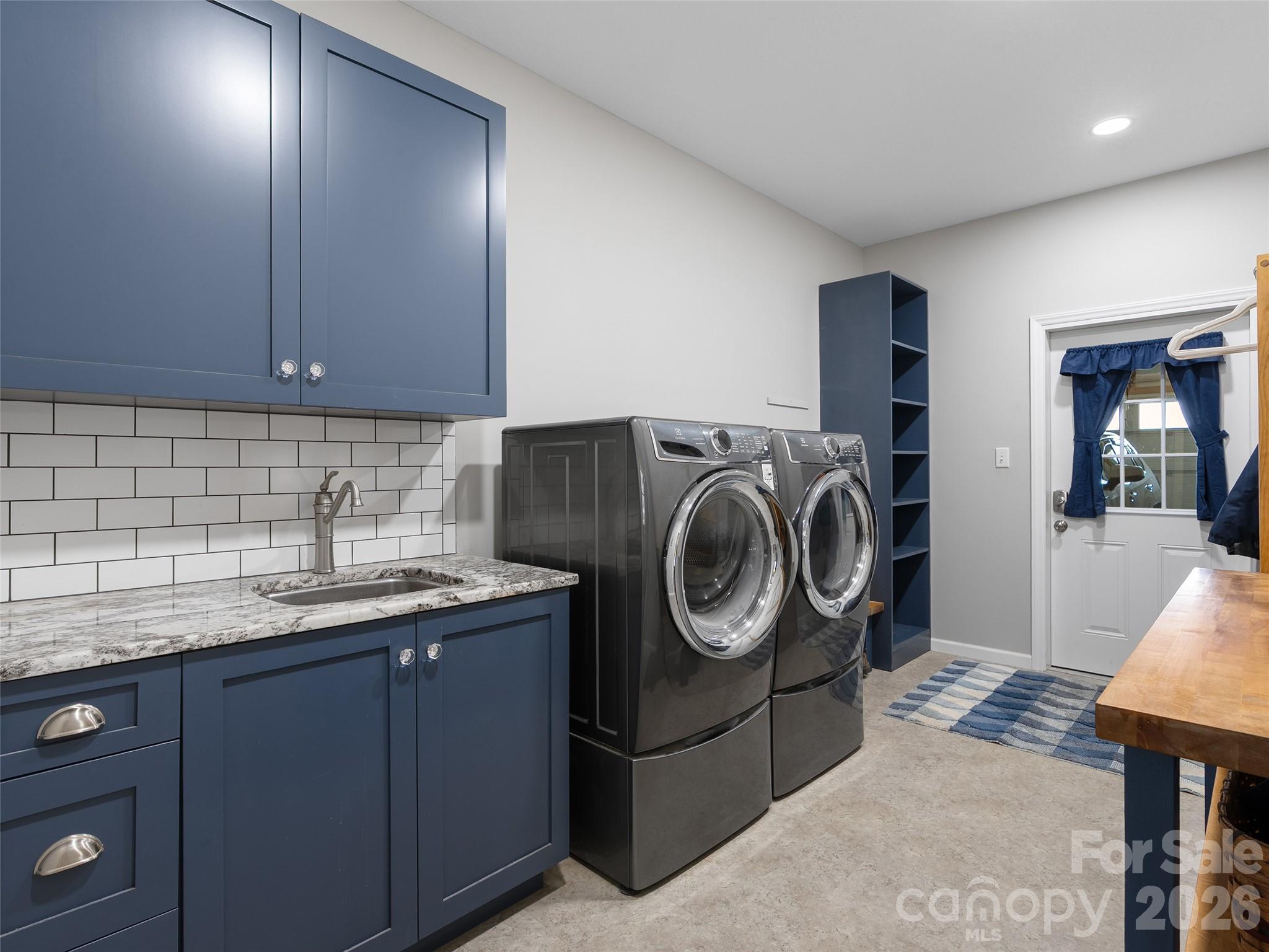 33 Freedom Drive Waynesville NC 28786