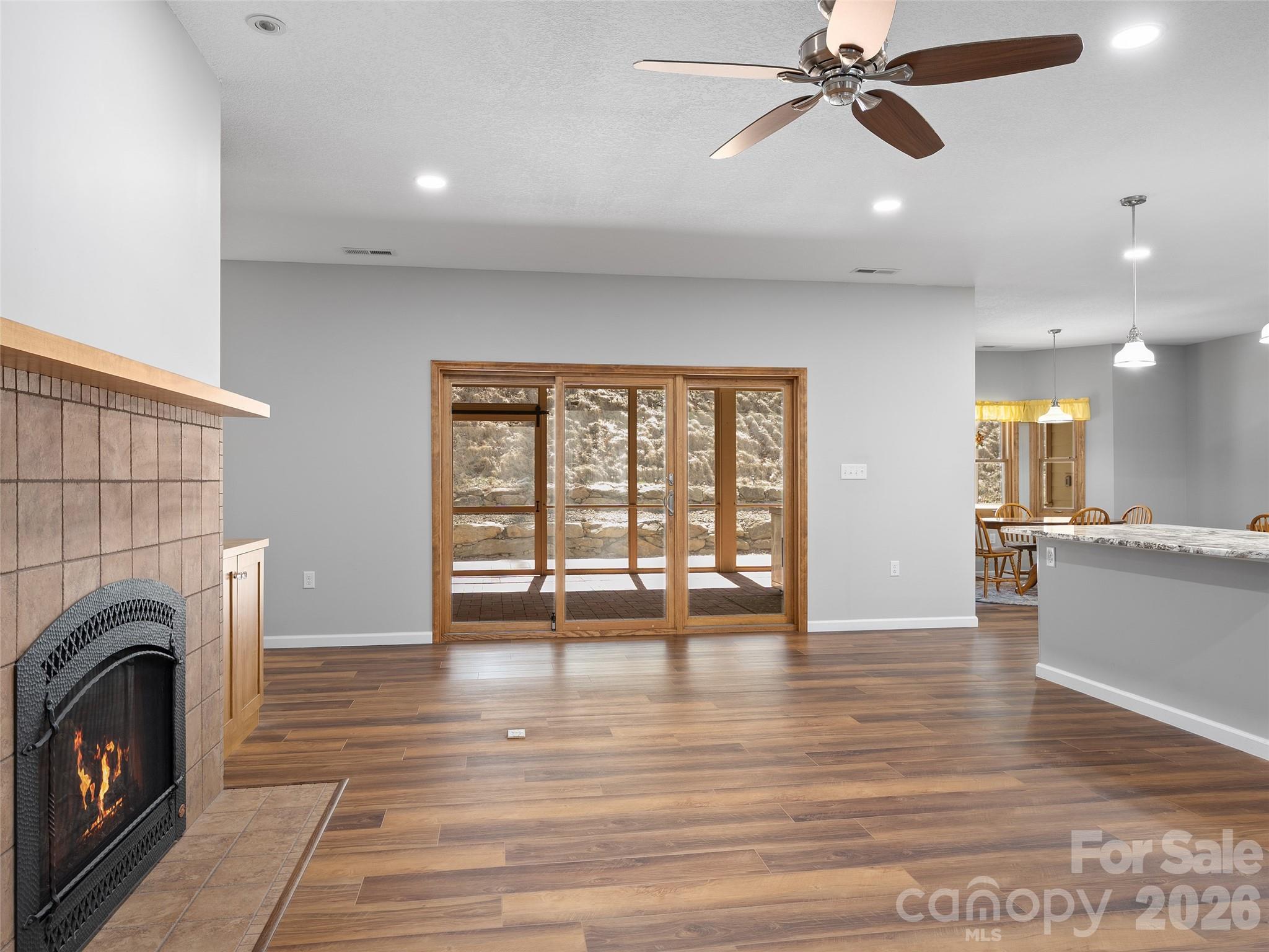 33 Freedom Drive Waynesville NC 28786