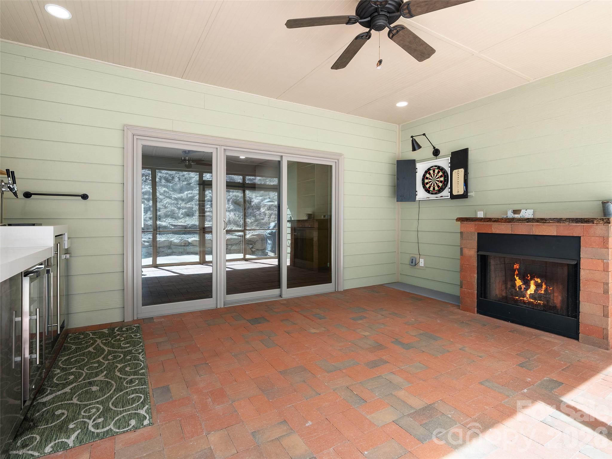 33 Freedom Drive Waynesville NC 28786