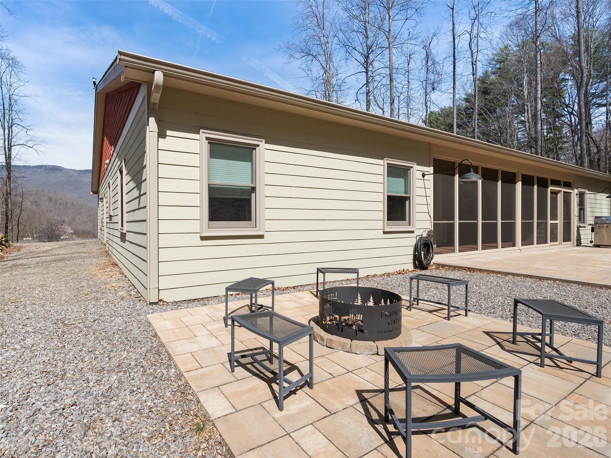33 Freedom Drive Waynesville NC 28786