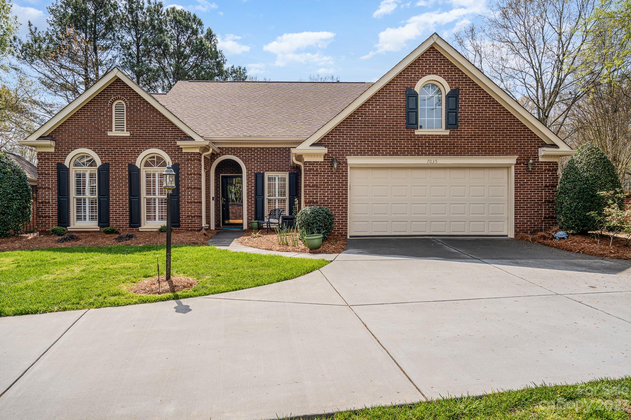 7035 Walton Heath Lane Charlotte NC 28277