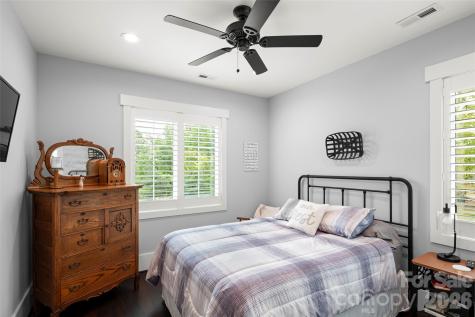 231 Tower Circle Hendersonville NC 28739