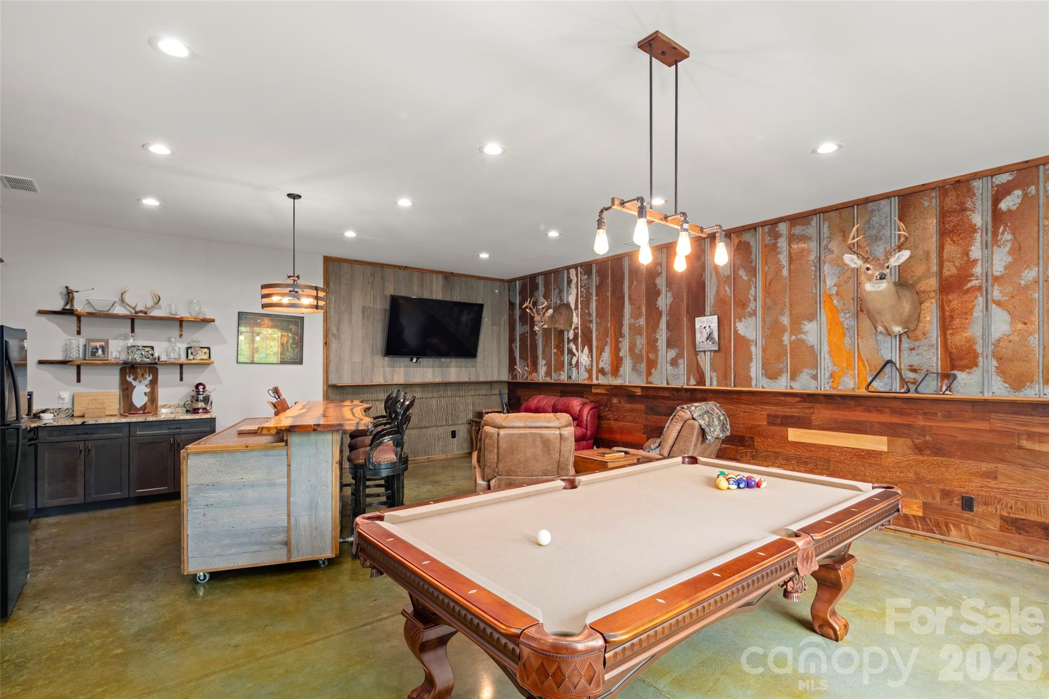 231 Tower Circle Hendersonville NC 28739