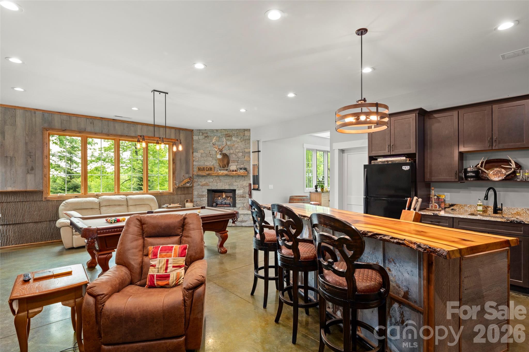 231 Tower Circle Hendersonville NC 28739