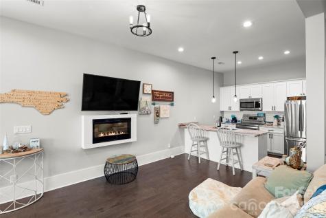 231 Tower Circle Hendersonville NC 28739