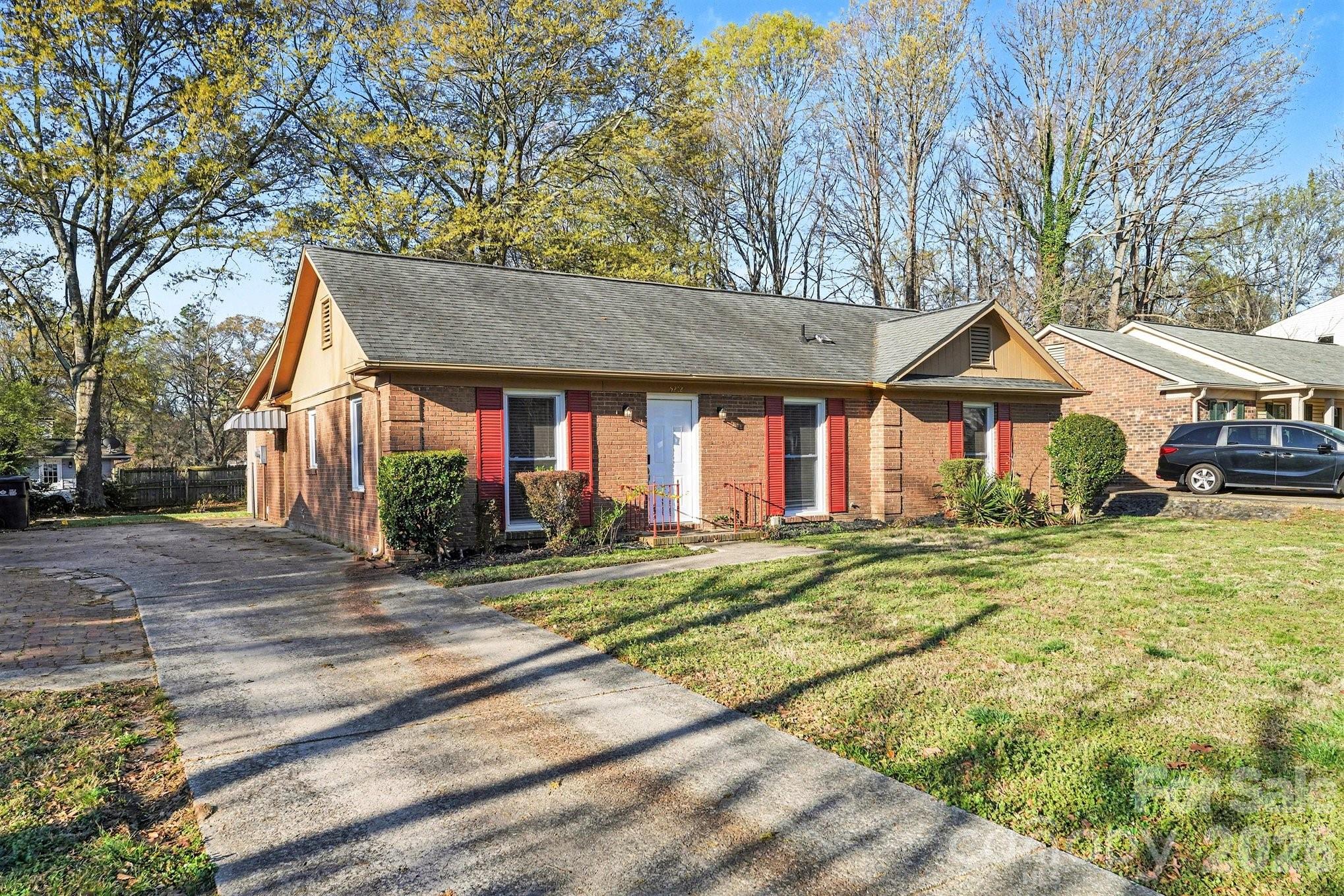 5212 Barrington Drive Charlotte NC 28215
