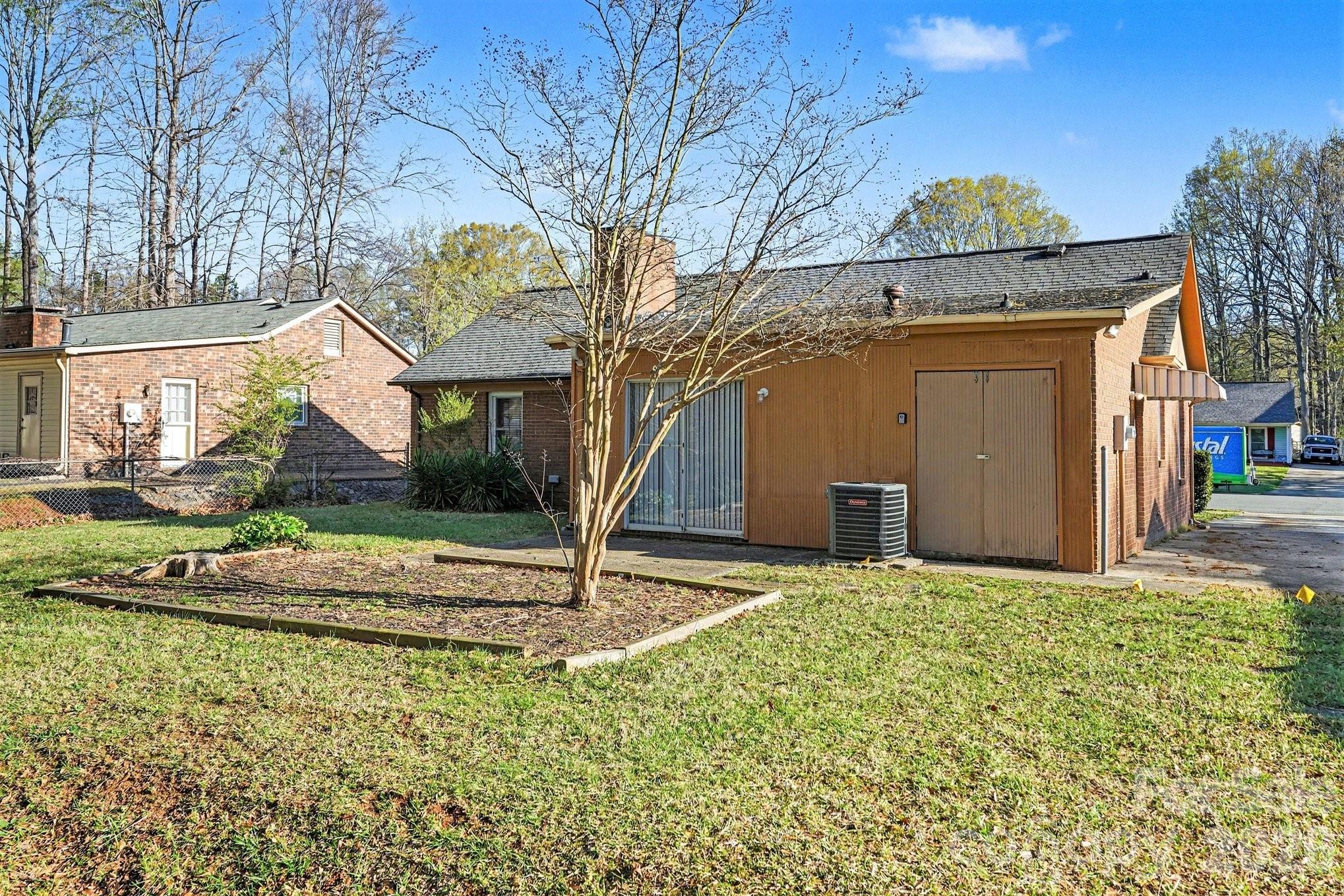 5212 Barrington Drive Charlotte NC 28215