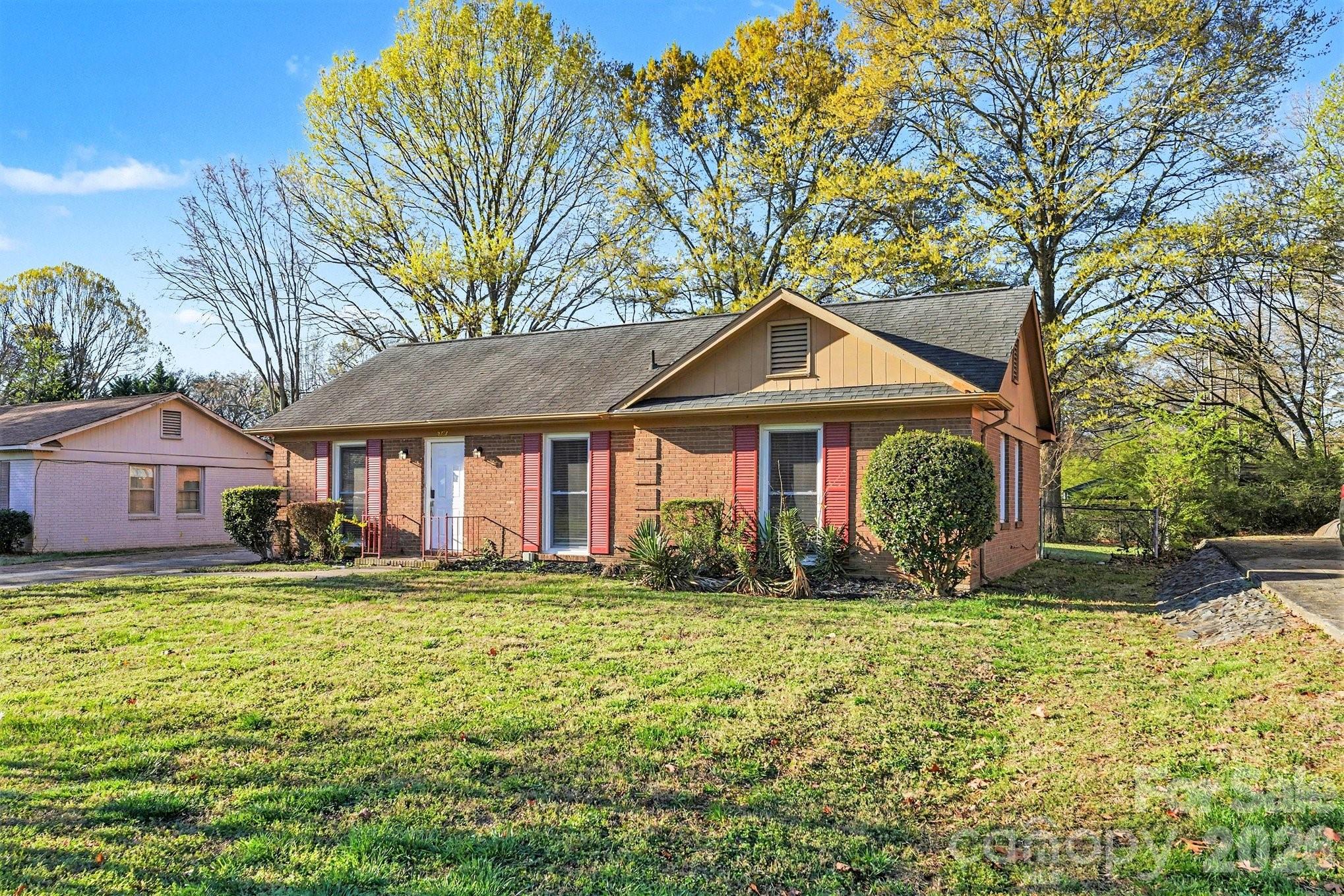 5212 Barrington Drive Charlotte NC 28215