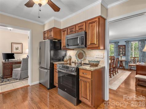 81 Old Gap Creek Road Fairview NC 28730
