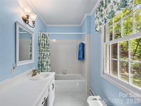 81 Old Gap Creek Road Fairview NC 28730