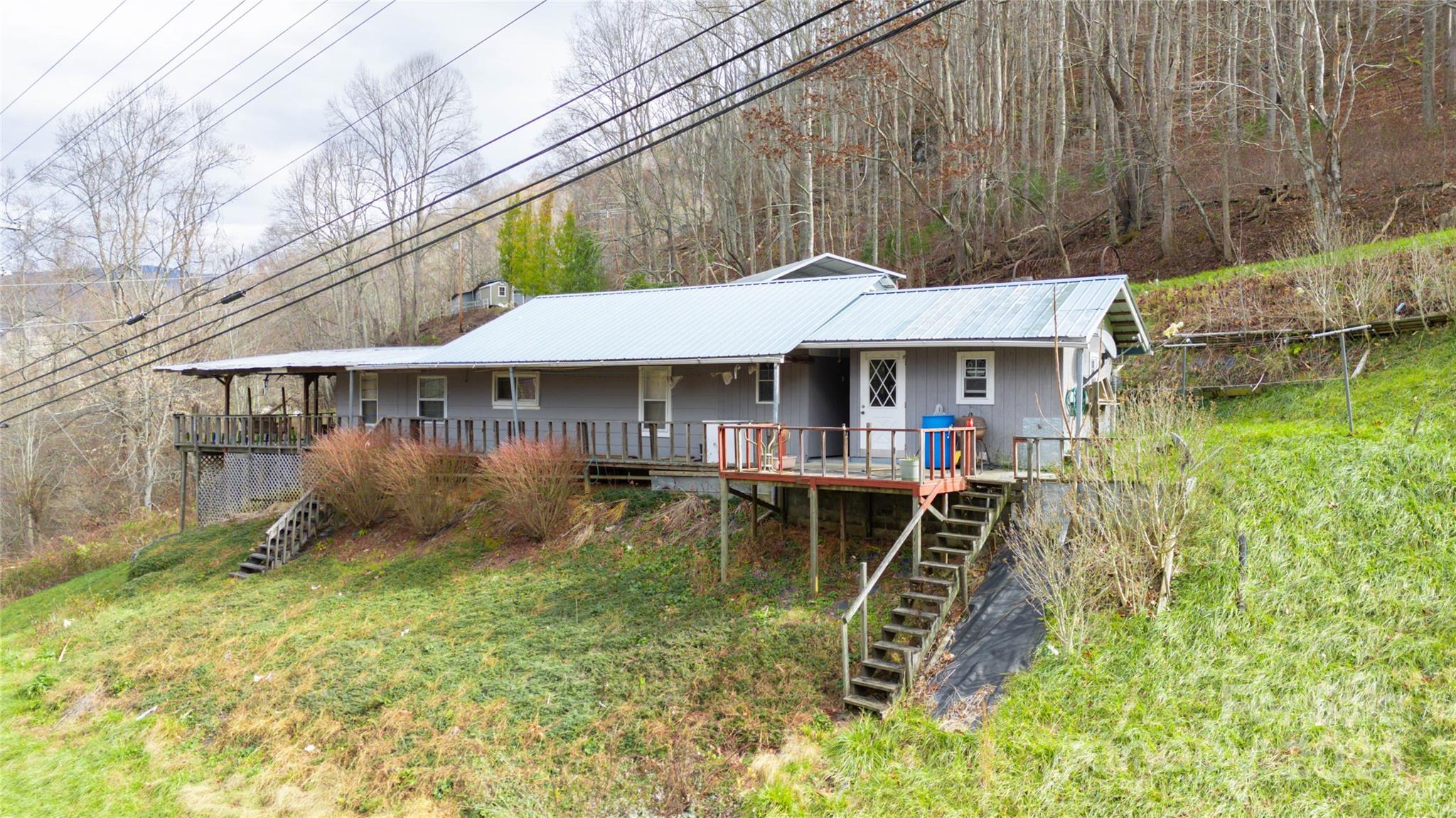 3059 Nc 261 Highway Bakersville NC 28705