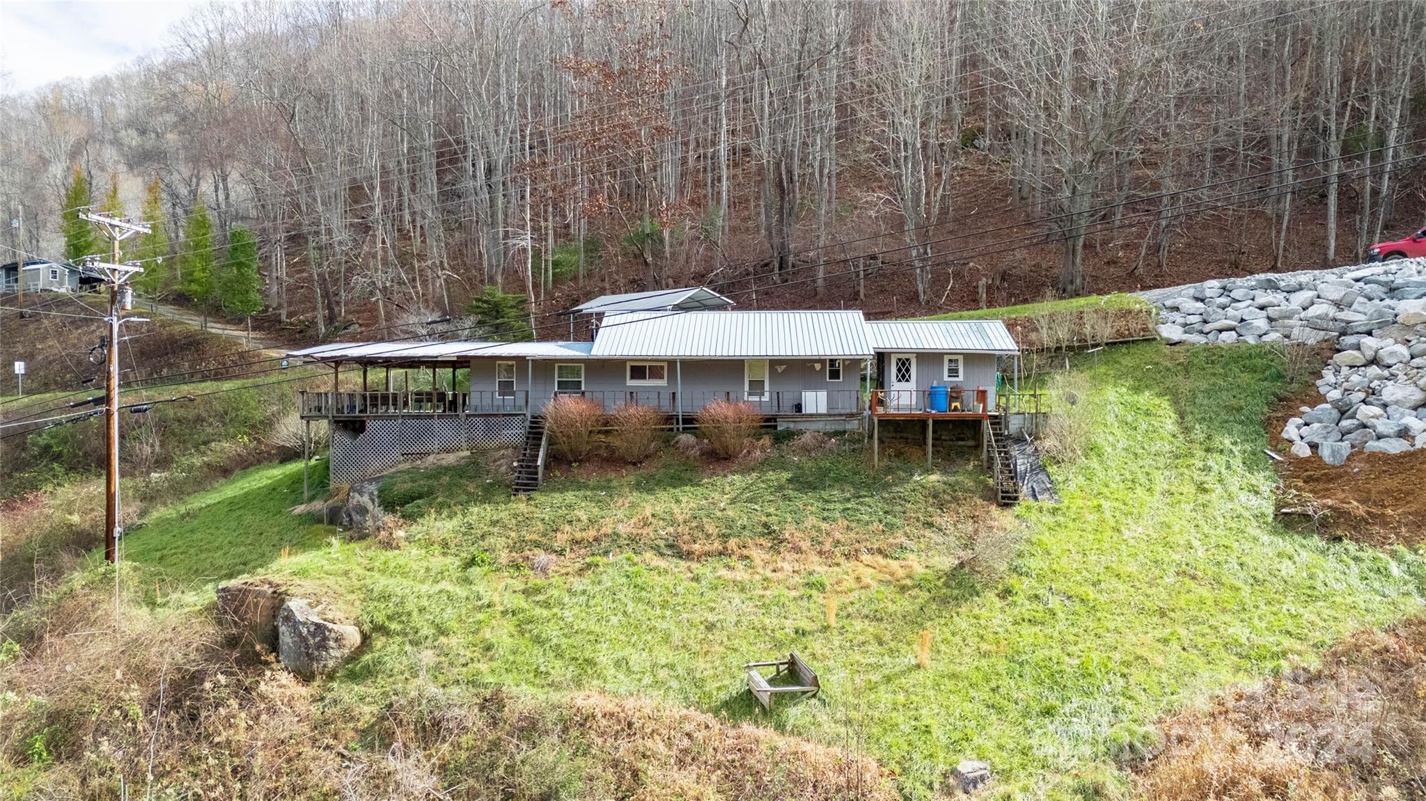 3059 Nc 261 Highway Bakersville NC 28705