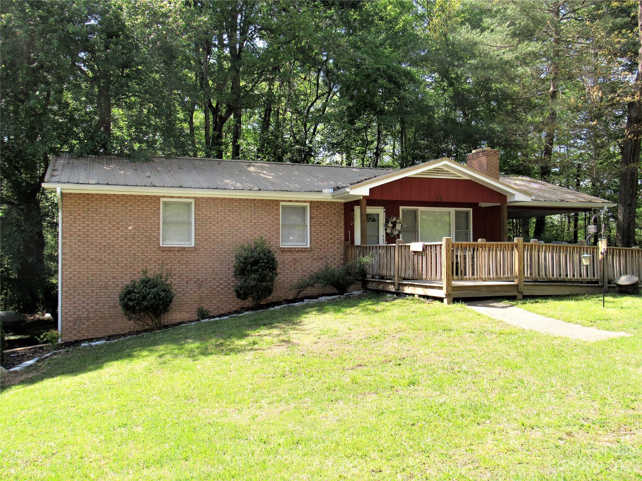 17 Horseshoe Drive Hendersonville NC 28791