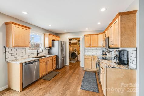 85 Ridgeview Road Alexander NC 28701