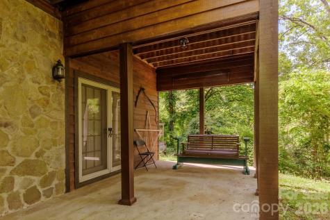 97 Covered Bridge Road Stecoah NC 98771