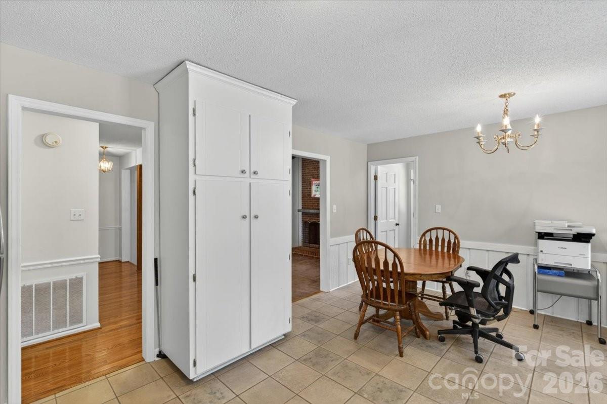7615 Alexander Road Charlotte NC 28270