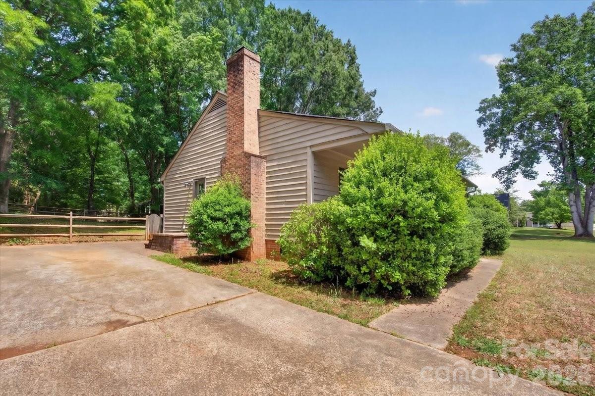 7615 Alexander Road Charlotte NC 28270