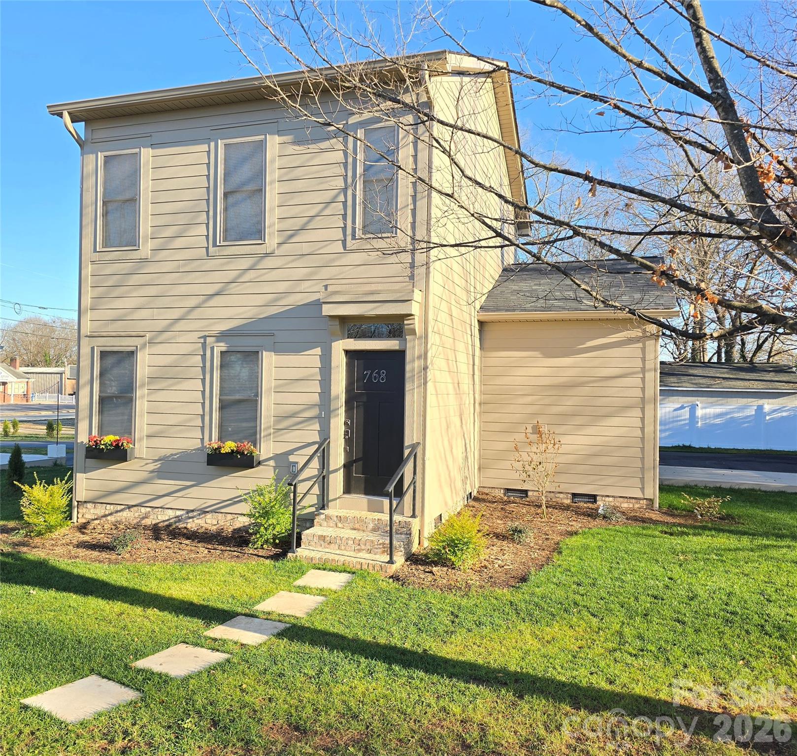 768 8th Street NE Hickory NC 28601