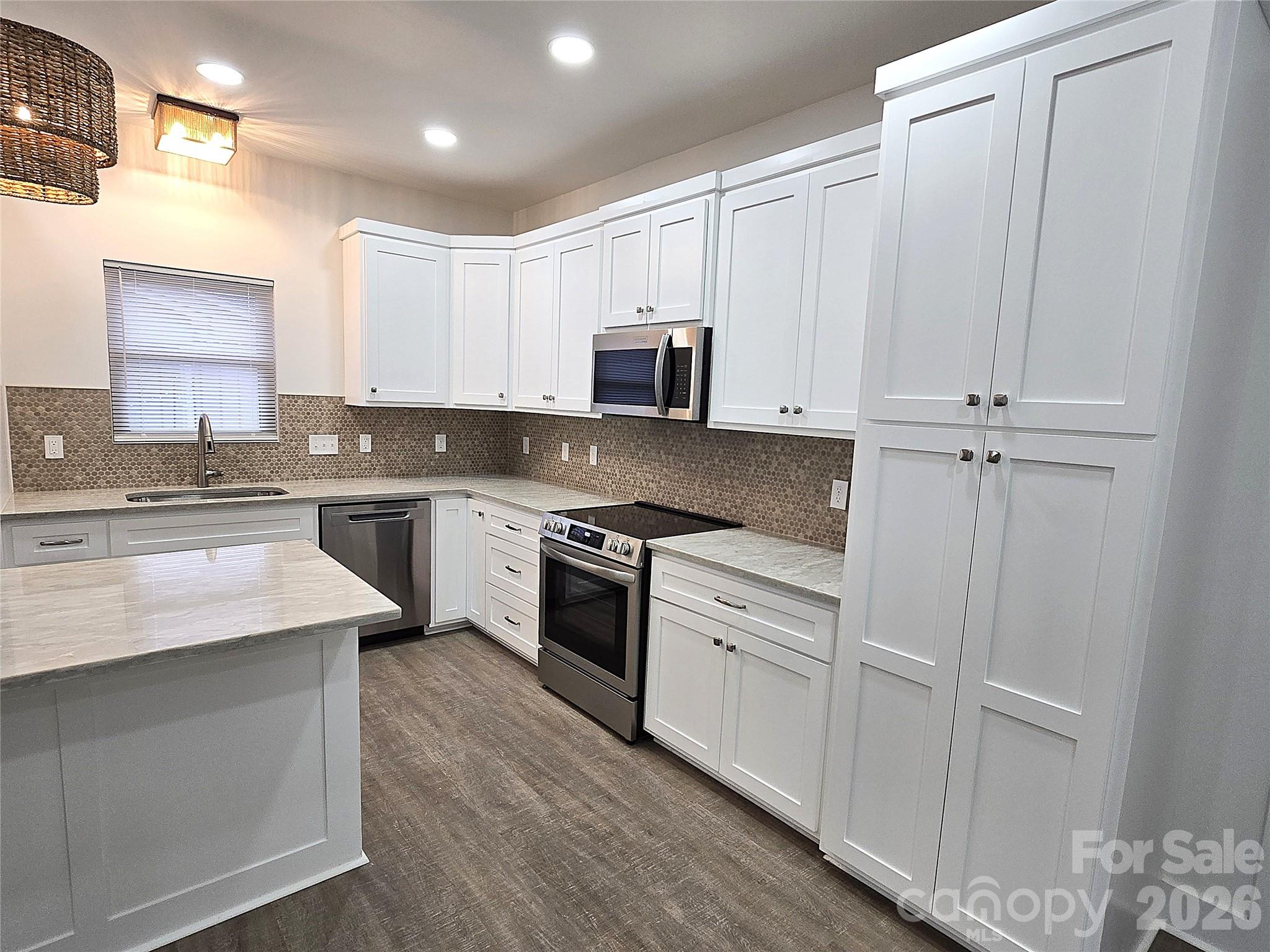 768 8th Street NE Hickory NC 28601