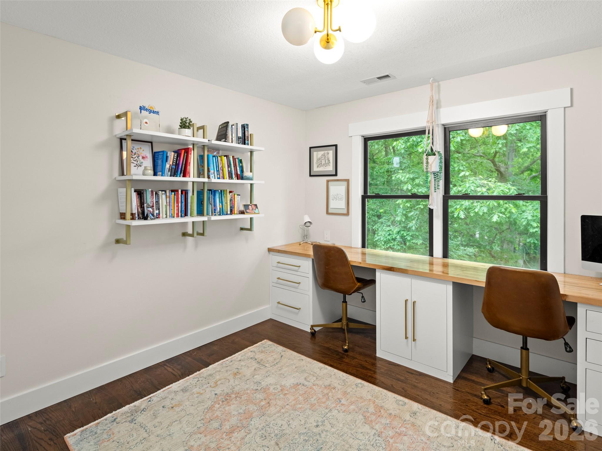 1130 New Castle Court Asheville NC 28803