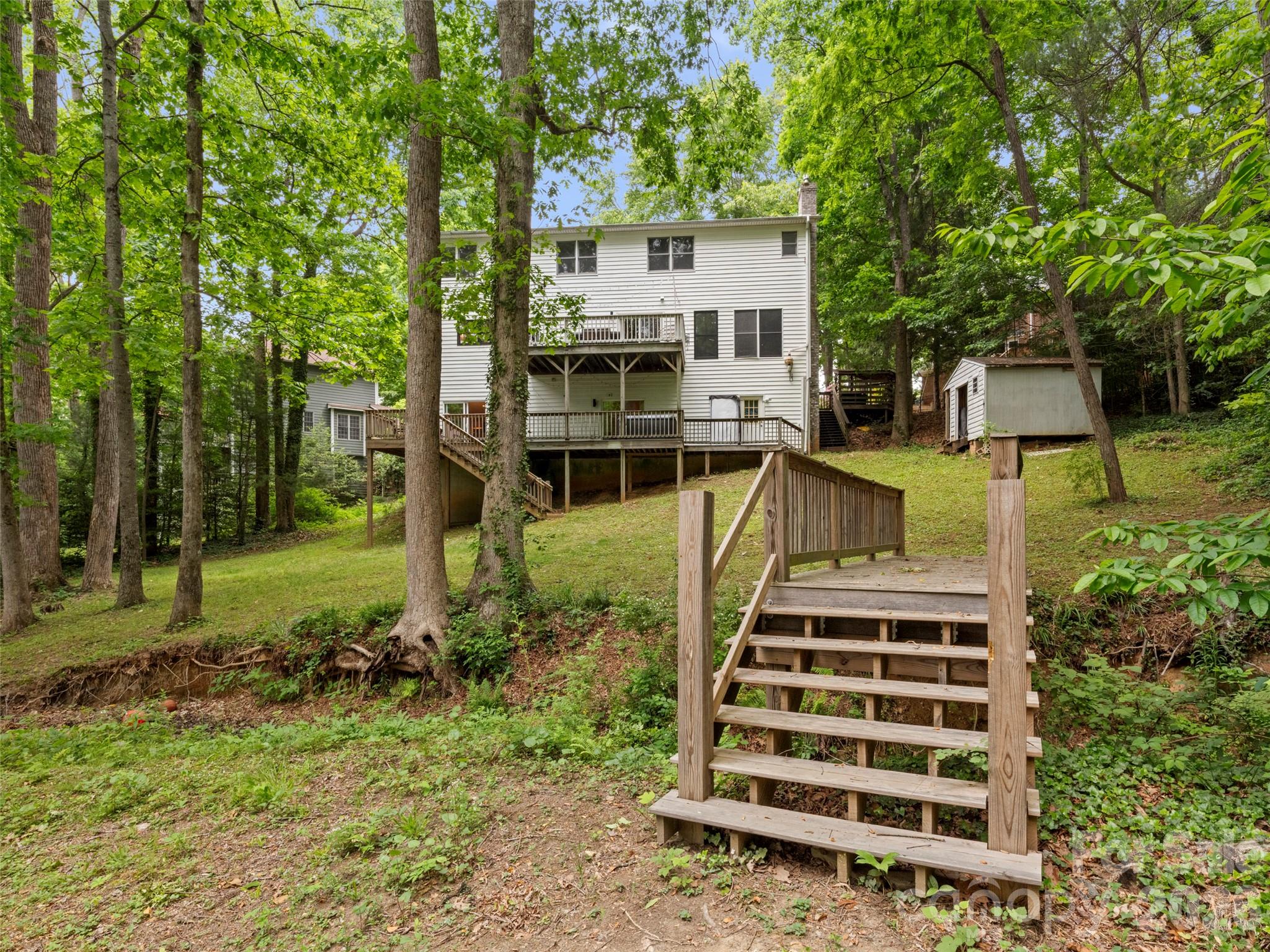 1130 New Castle Court Asheville NC 28803