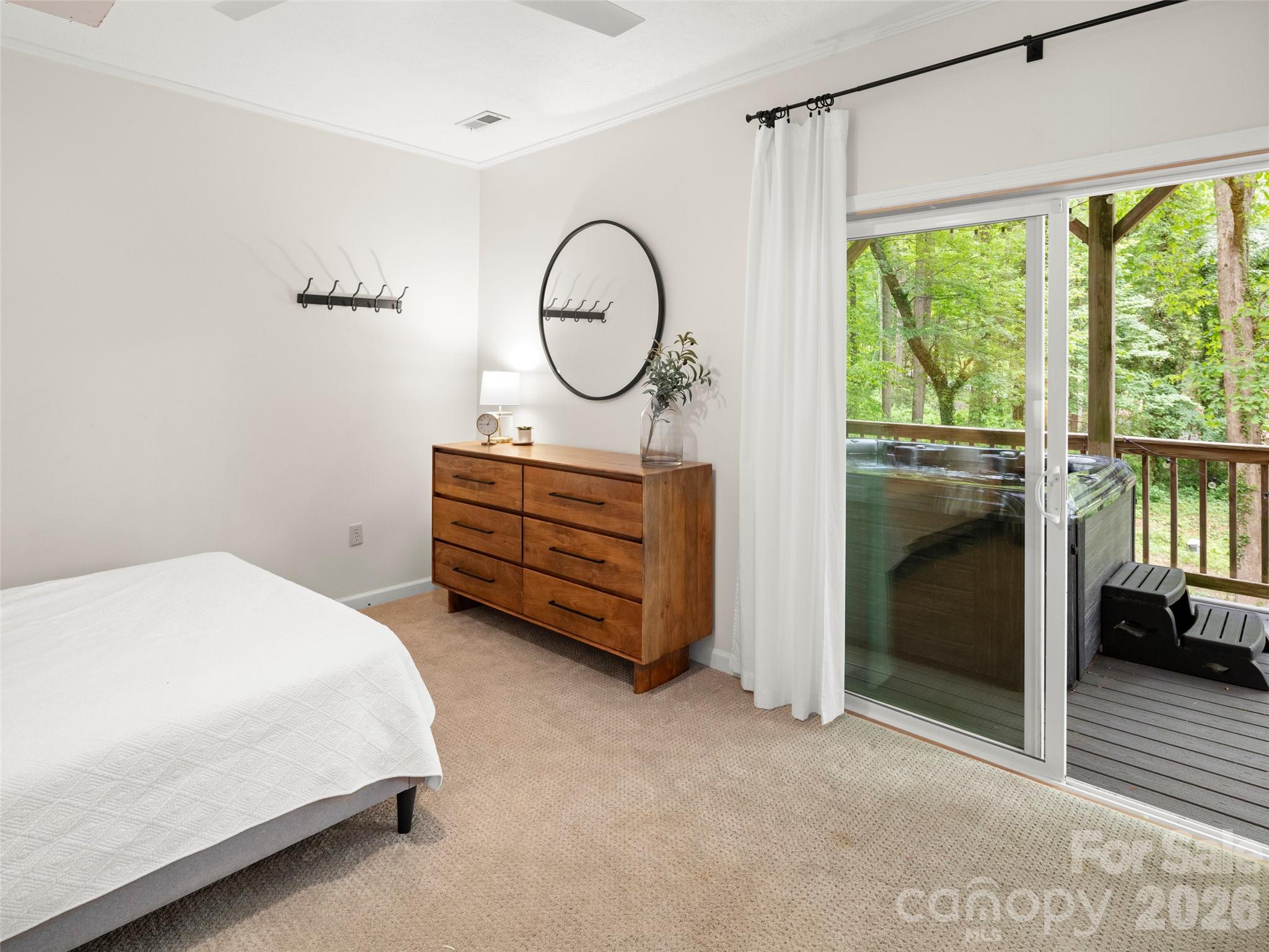 1130 New Castle Court Asheville NC 28803