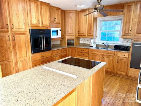 718 Bald Mountain Road Burnsville NC 28714