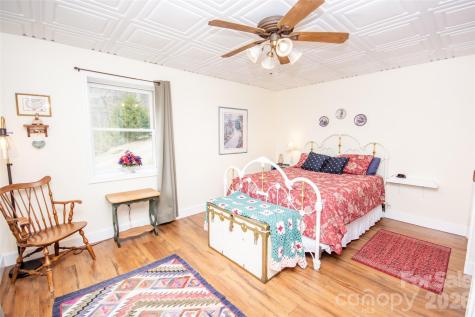337 Roberson School Road Moravian Falls NC 28654