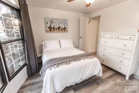 101 6th Street Black Mountain NC 28711
