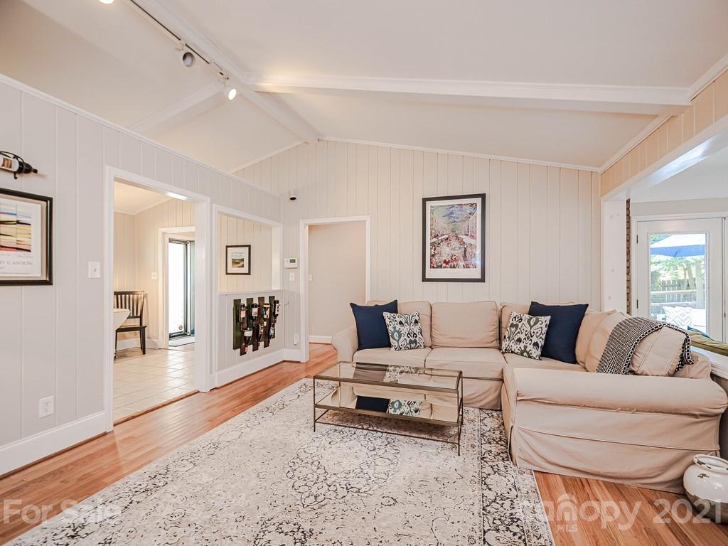 1826 Wensley Drive Charlotte NC 28210