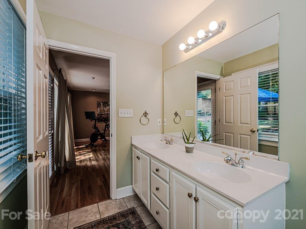 1826 Wensley Drive Charlotte NC 28210