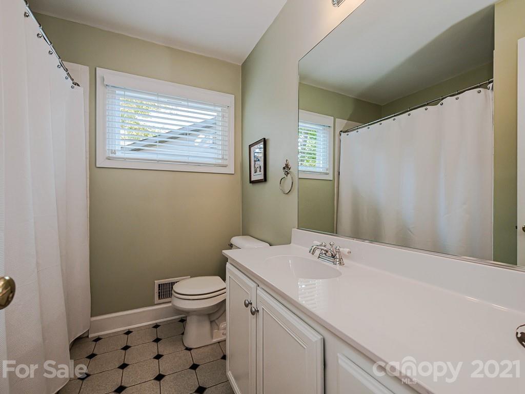 1826 Wensley Drive Charlotte NC 28210