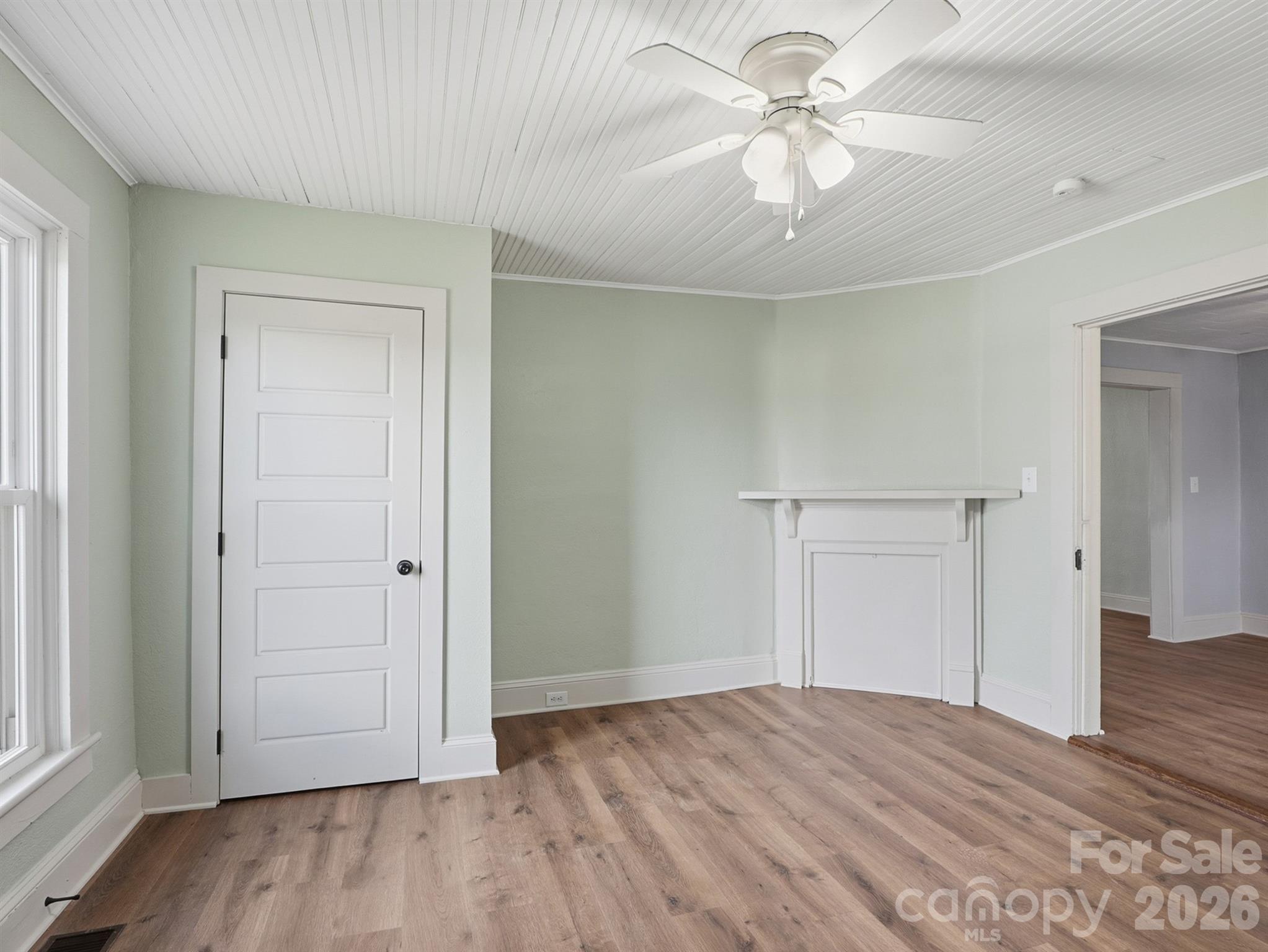 61 27th Street NW Hickory NC 28601