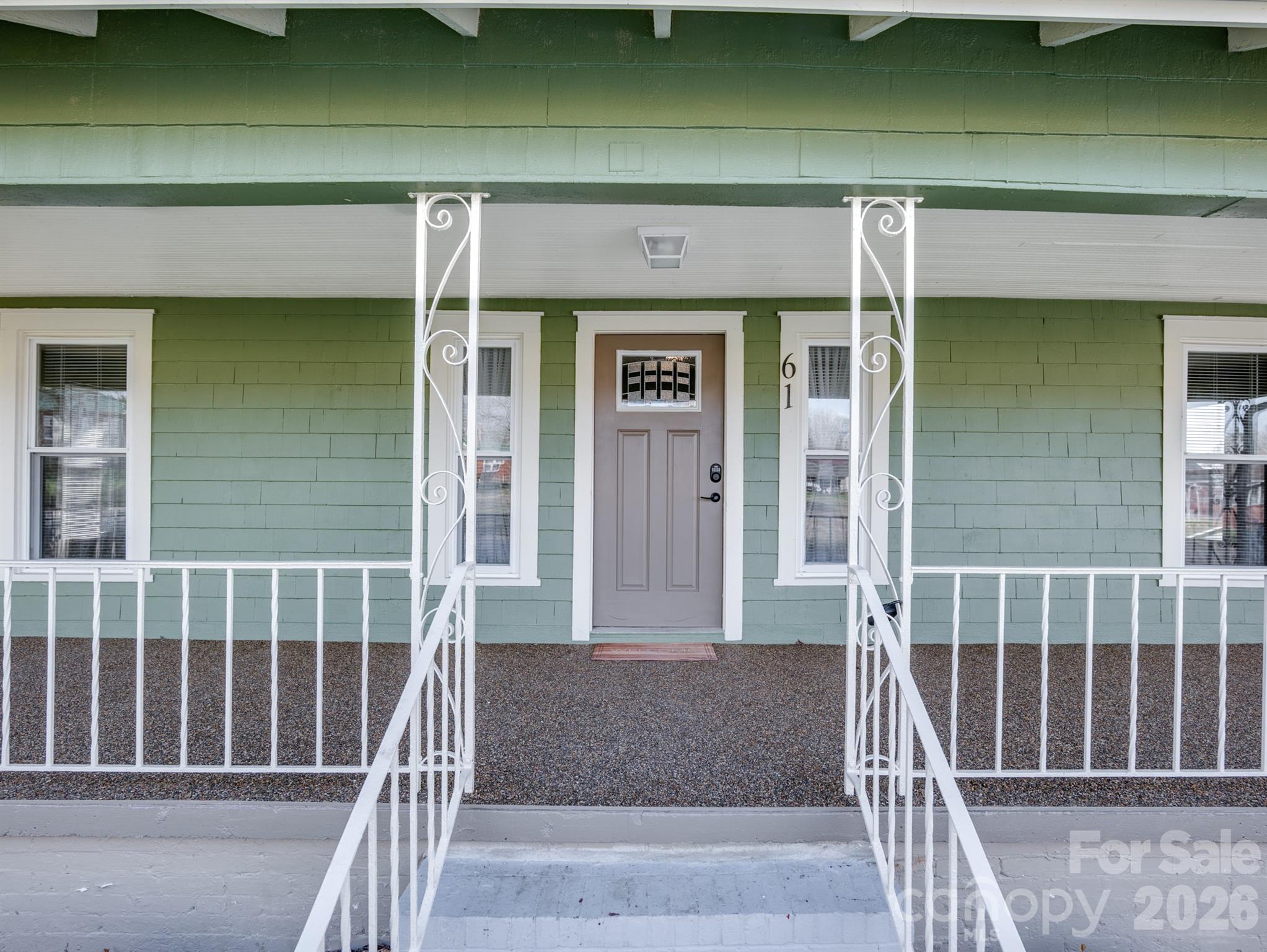 61 27th Street NW Hickory NC 28601