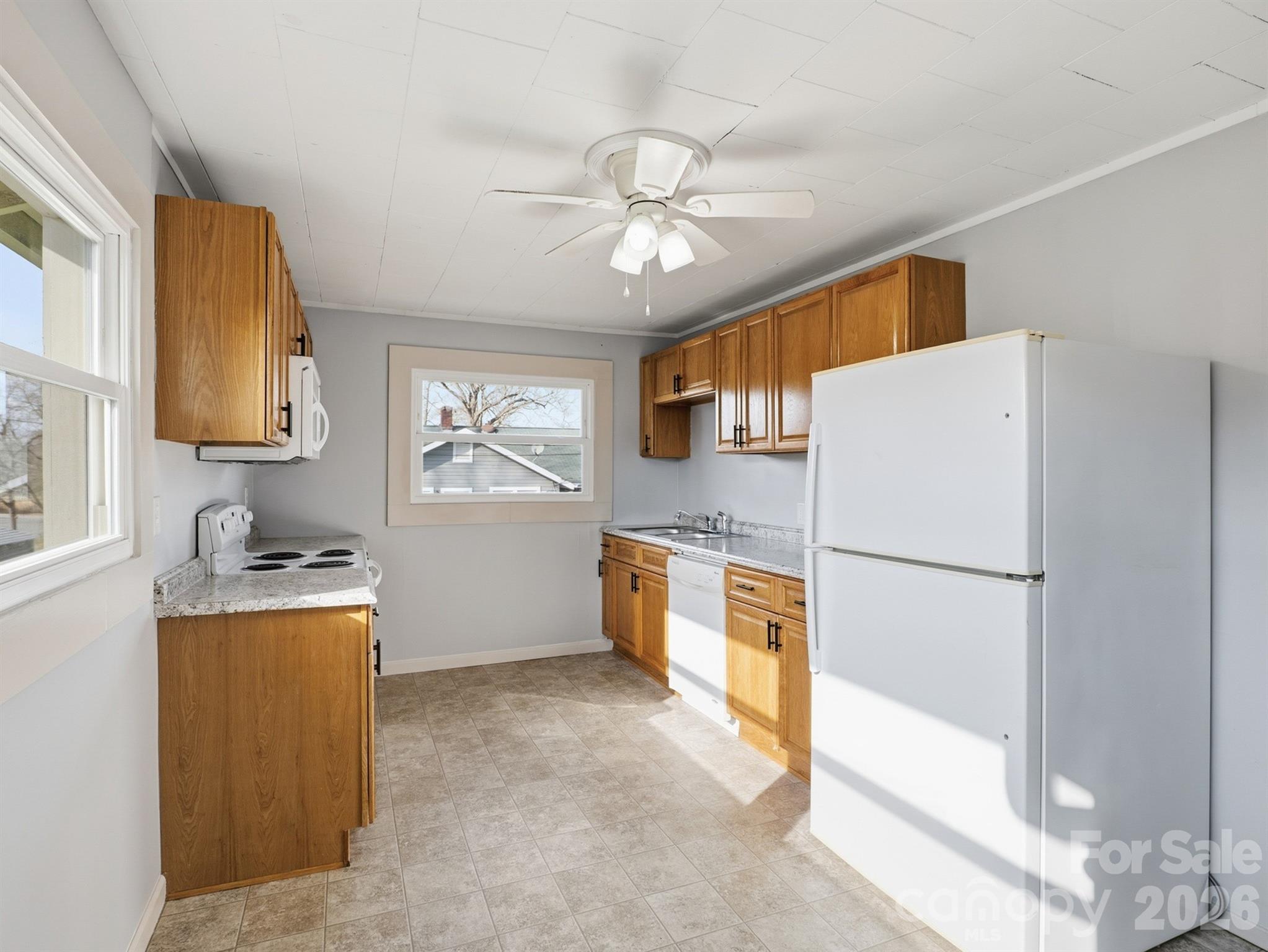 61 27th Street NW Hickory NC 28601
