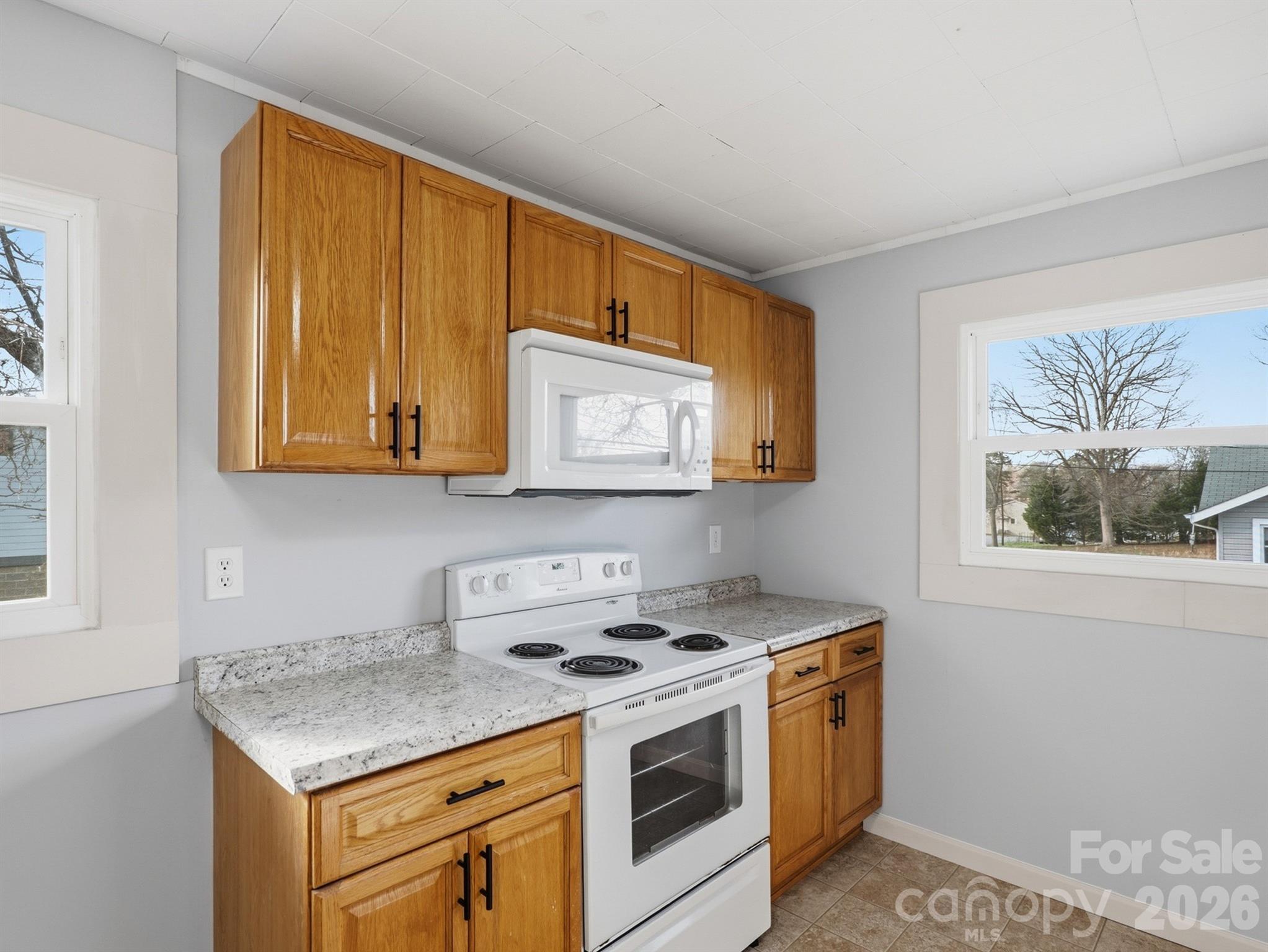 61 27th Street NW Hickory NC 28601