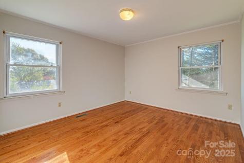 9 Guinevere Court Asheville NC 28806