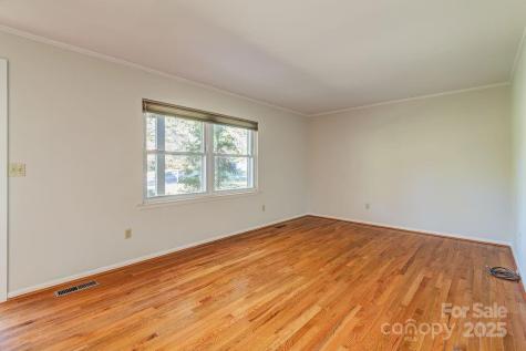 9 Guinevere Court Asheville NC 28806