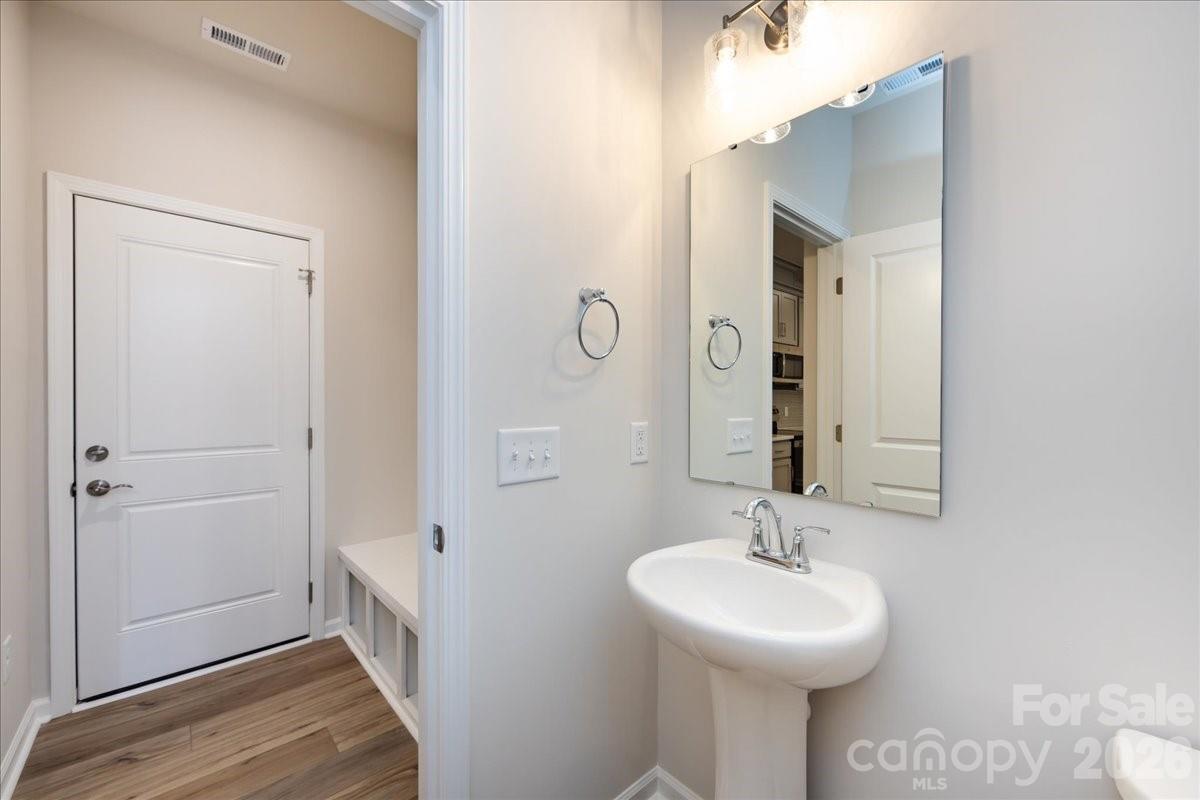 8430 Discovery Lane Charlotte NC 28216