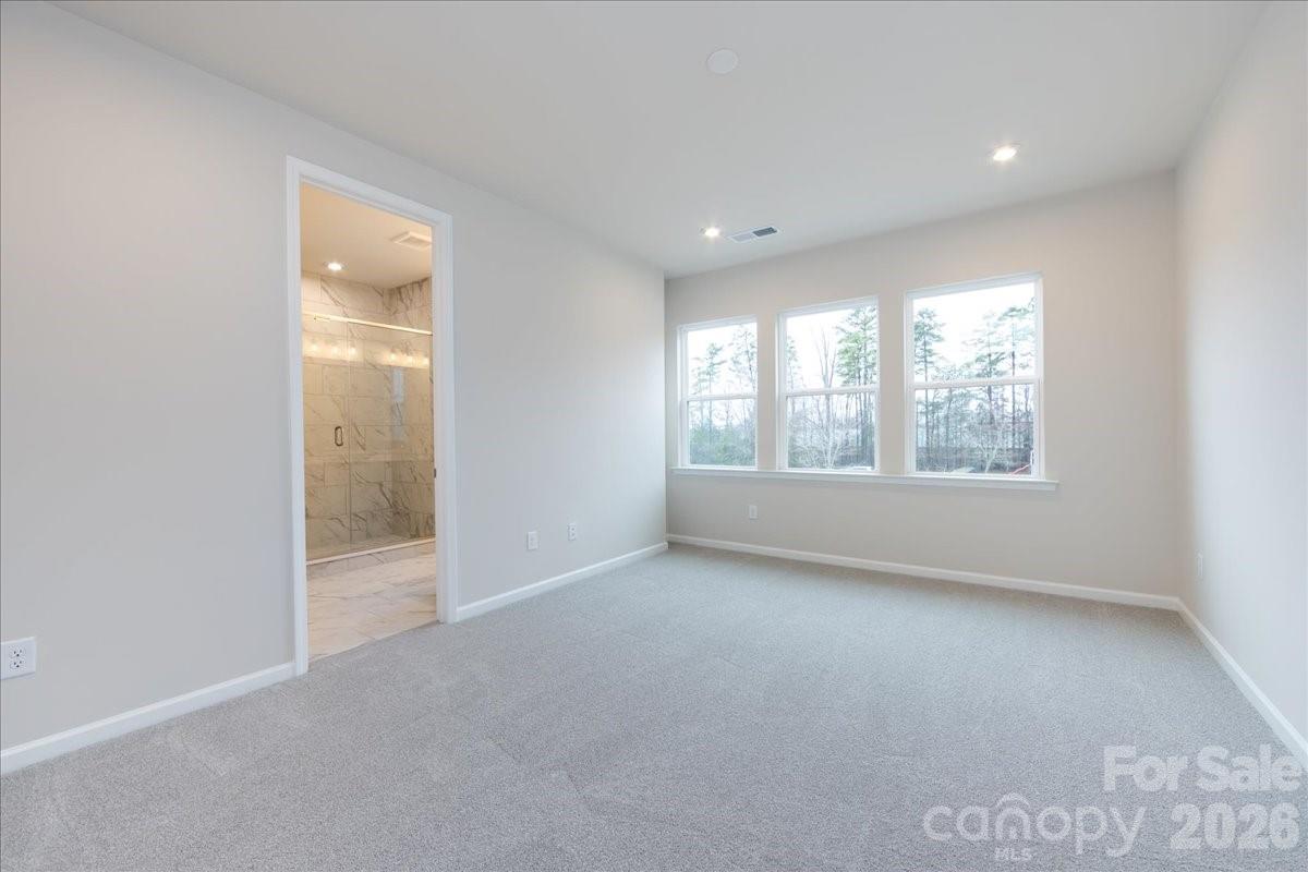 8430 Discovery Lane Charlotte NC 28216