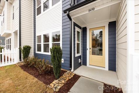 8430 Discovery Lane Charlotte NC 28216