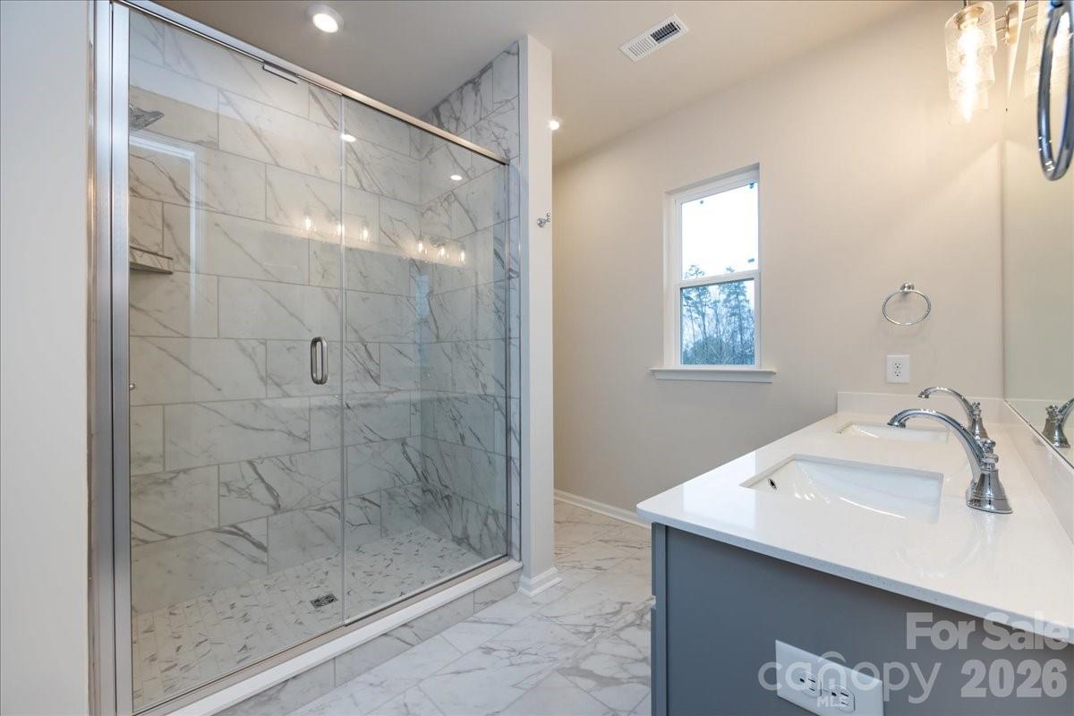 8430 Discovery Lane Charlotte NC 28216